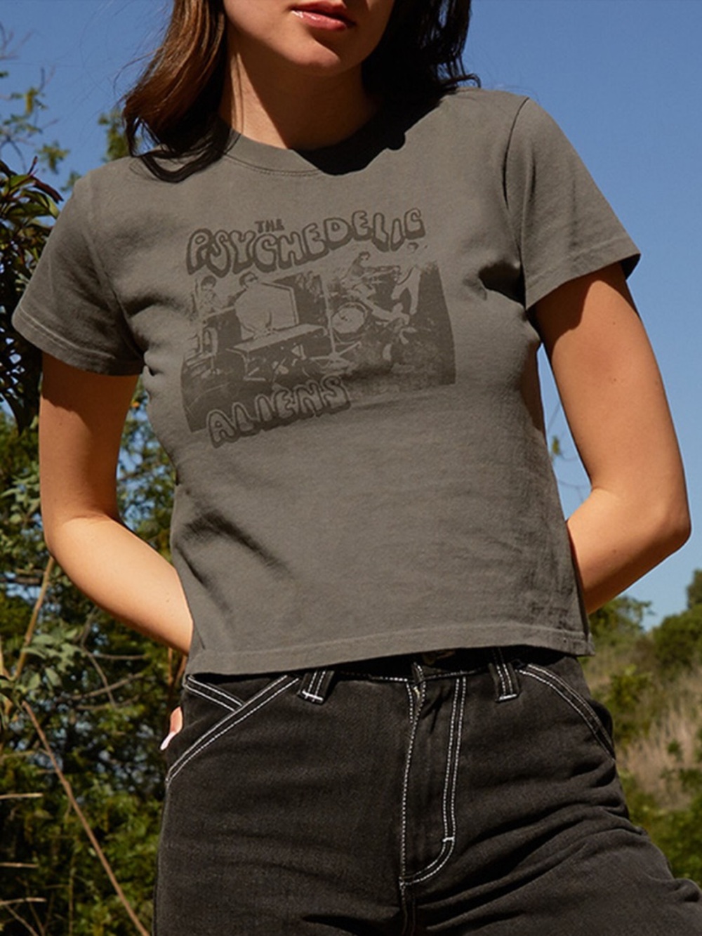 LIKE NEW! Brandy Melville Psychedelic Aliens Tee